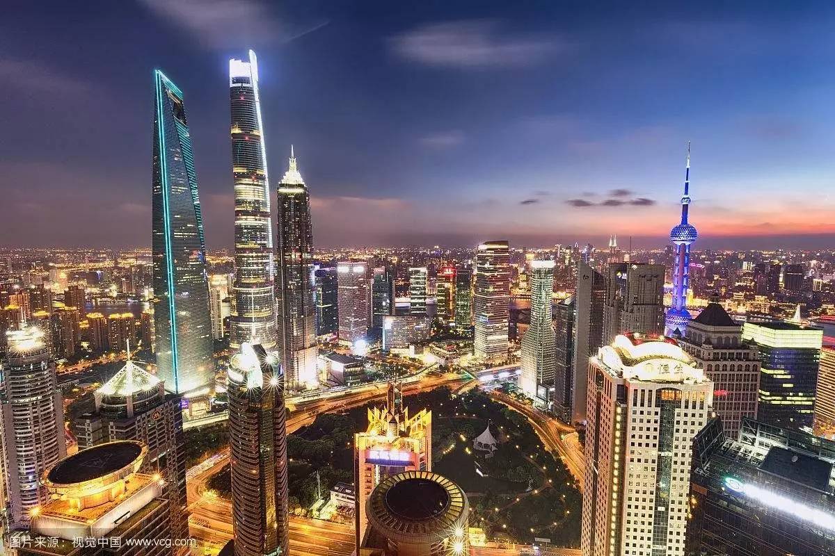 坚强百货，城市中的温暖港湾